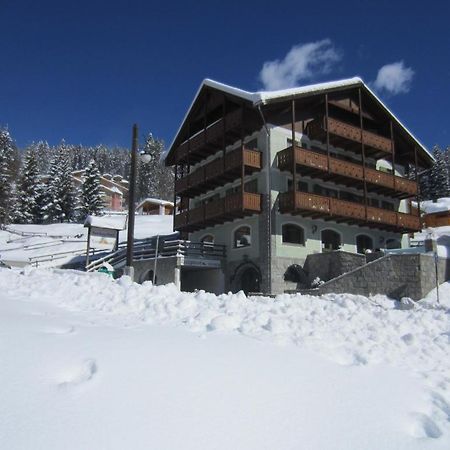Rta Torre Del Brenta Aparthotel Madonna di Campiglio Exterior photo