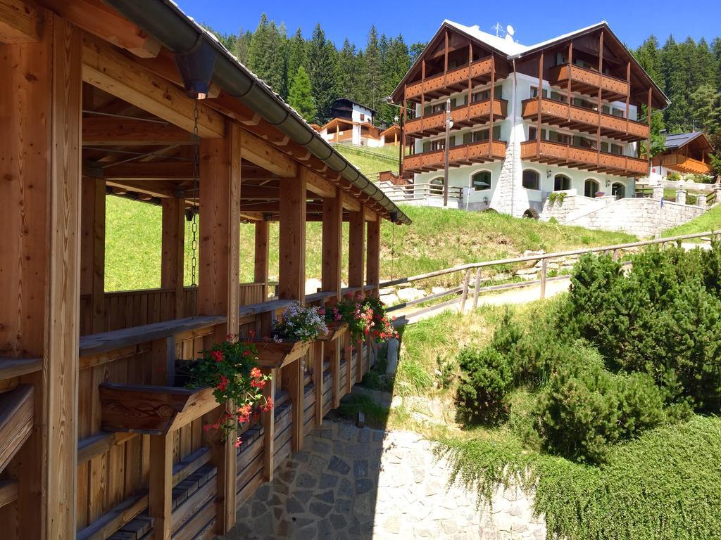 Rta Torre Del Brenta Aparthotel Madonna di Campiglio Exterior photo